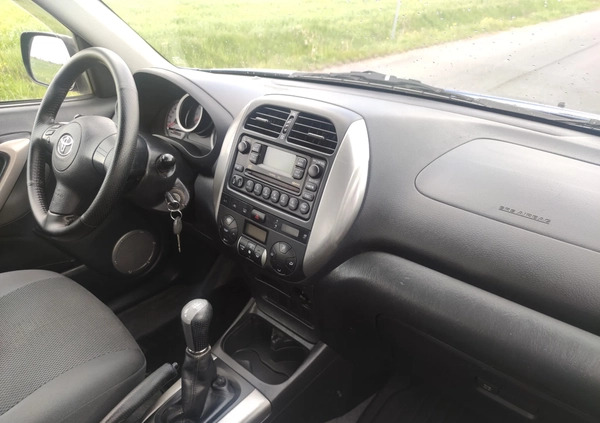 Toyota RAV4 cena 24900 przebieg: 223000, rok produkcji 2005 z Gniezno małe 232